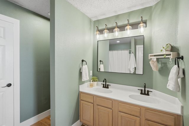 4217 Heritage Way Drive, Fort Worth, TX 76137