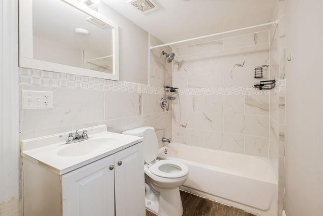 4825 W 28th Street, Cicero, IL 60804