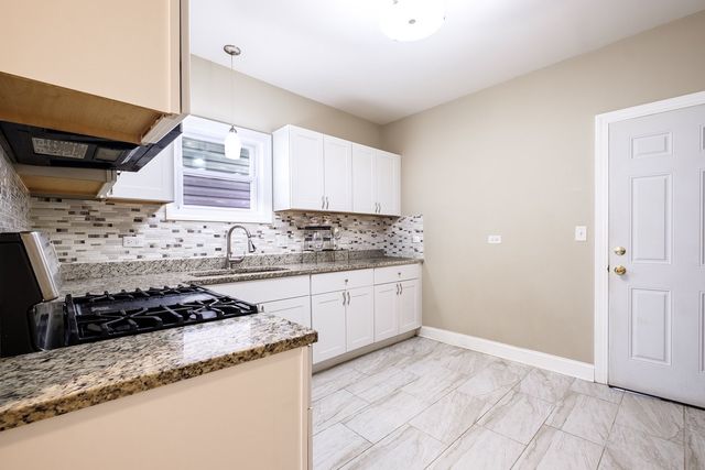 4825 W 28th Street, Cicero, IL 60804