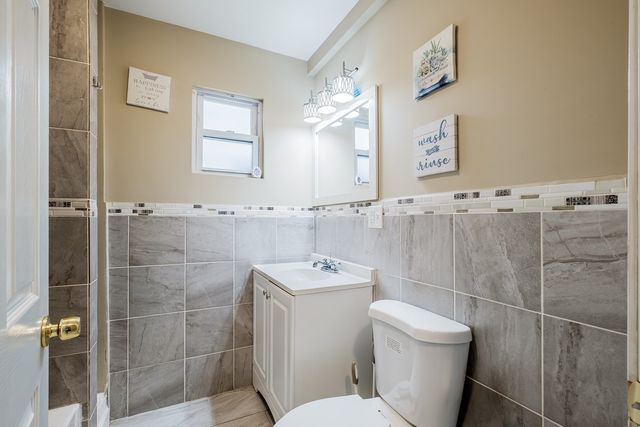 4825 W 28th Street, Cicero, IL 60804