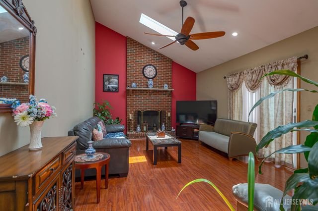 9 Salem Street, Piscataway, NJ 08854