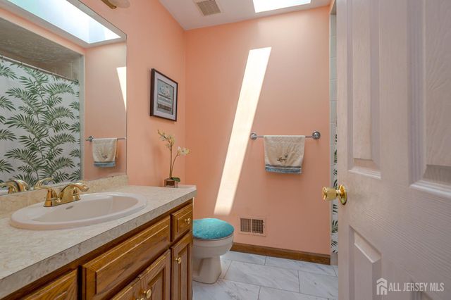 9 Salem Street, Piscataway, NJ 08854