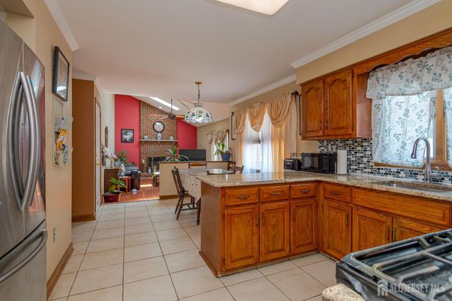 9 Salem Street, Piscataway, NJ 08854