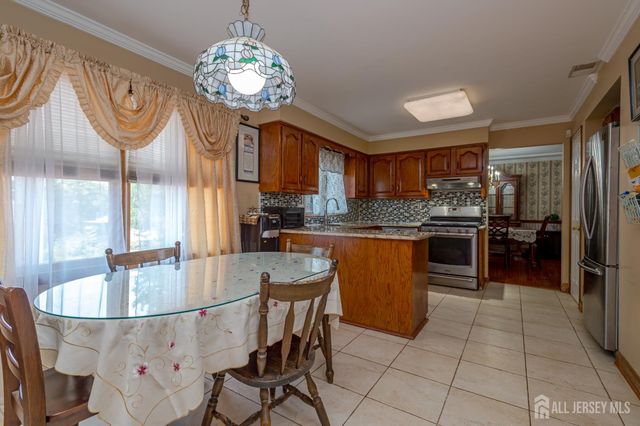 9 Salem Street, Piscataway, NJ 08854