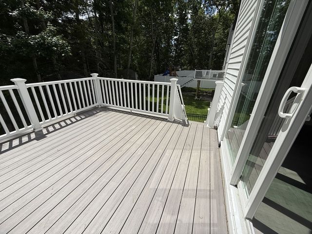 24 Cooper Rd, Webster, MA 01570