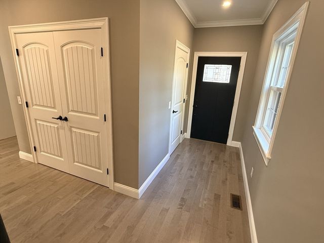 24 Cooper Rd, Webster, MA 01570
