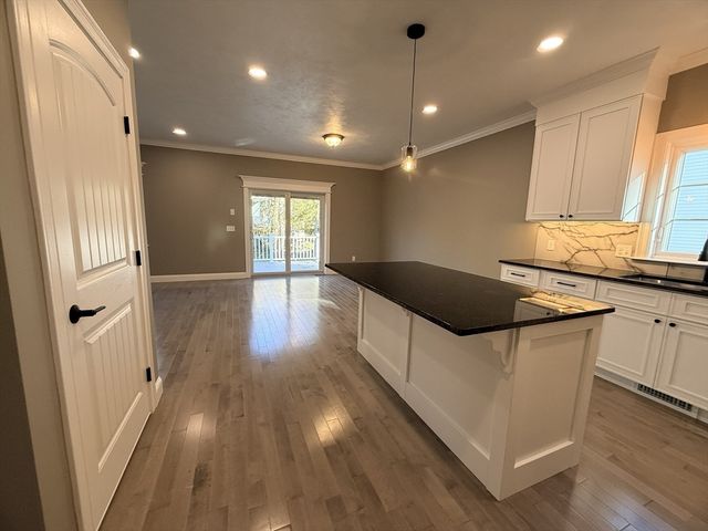 24 Cooper Rd, Webster, MA 01570
