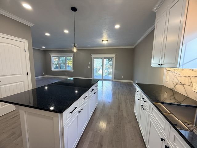 24 Cooper Rd, Webster, MA 01570