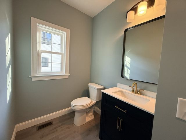 24 Cooper Rd, Webster, MA 01570