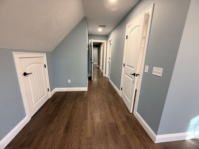 24 Cooper Rd, Webster, MA 01570