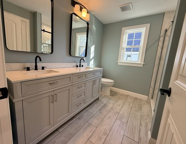 24 Cooper Rd, Webster, MA 01570