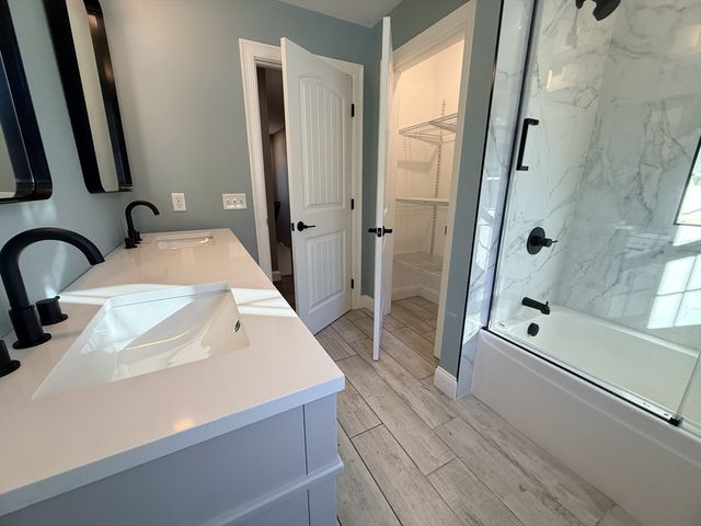 24 Cooper Rd, Webster, MA 01570