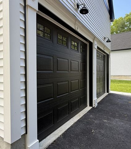 24 Cooper Rd, Webster, MA 01570