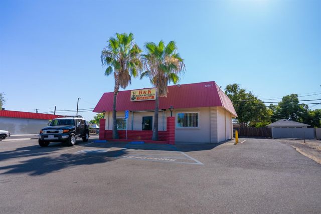 1276 N 1st Street, Fresno, CA 93703