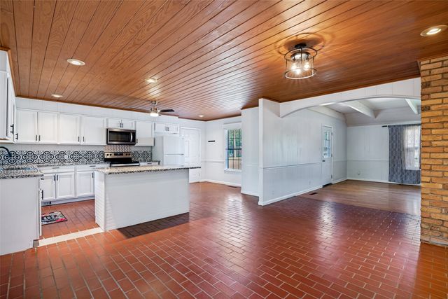 5405 Kayway Drive, Greenville, TX 75402