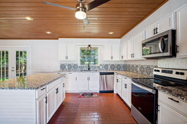 5405 Kayway Drive, Greenville, TX 75402