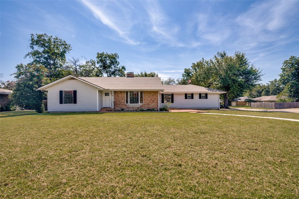 5405 Kayway Drive, Greenville, TX 75402