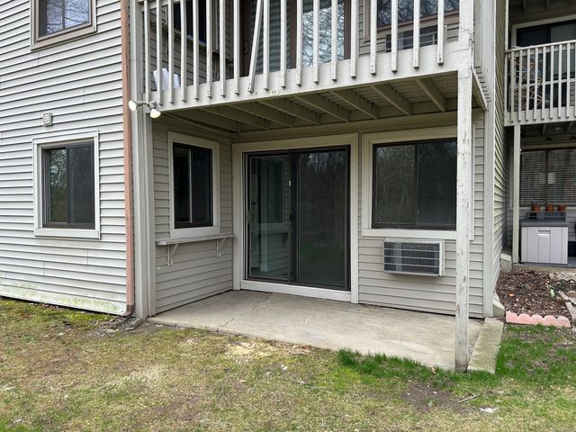 7 Padanaram Road J253, Danbury, CT 06811