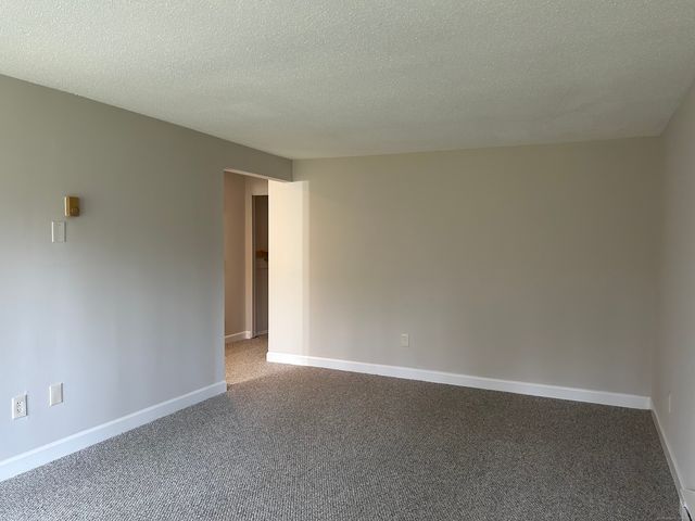 7 Padanaram Road J253, Danbury, CT 06811