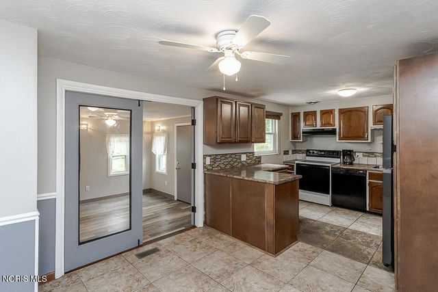 5034 Kitchener Drive, Toledo, OH 43615