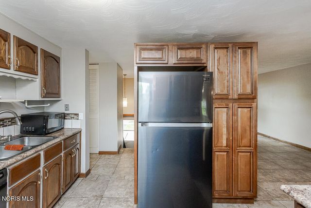 5034 Kitchener Drive, Toledo, OH 43615