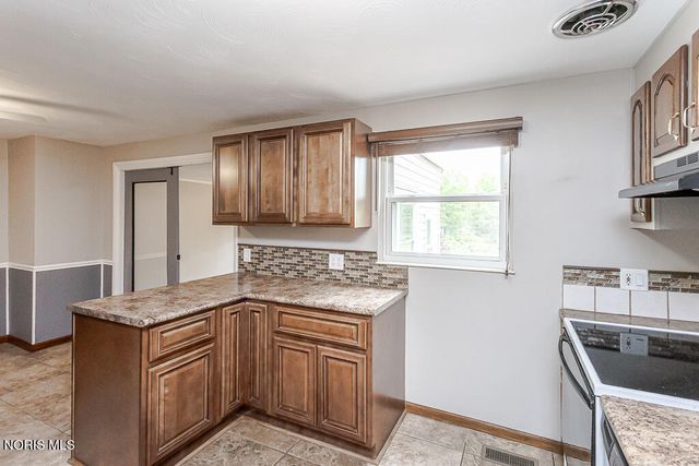 5034 Kitchener Drive, Toledo, OH 43615