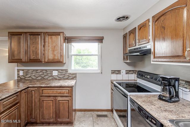 5034 Kitchener Drive, Toledo, OH 43615