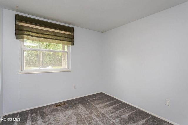 5034 Kitchener Drive, Toledo, OH 43615