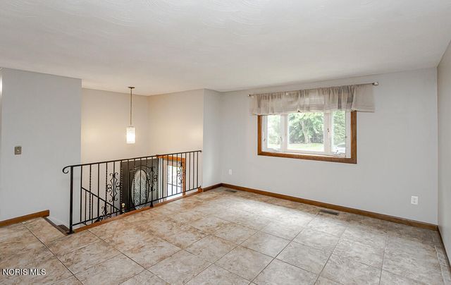 5034 Kitchener Drive, Toledo, OH 43615
