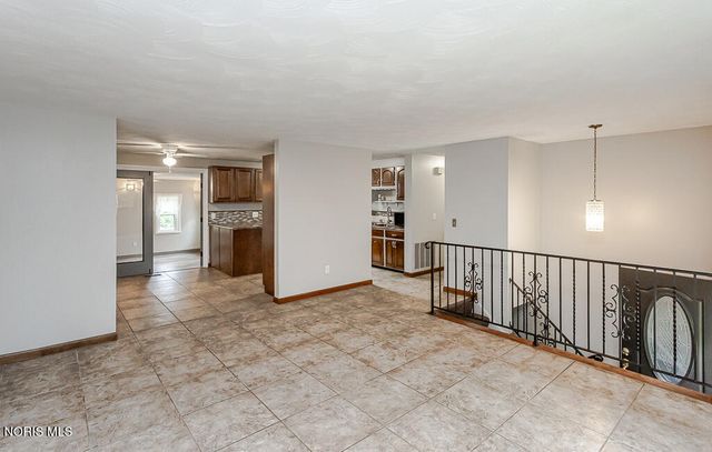 5034 Kitchener Drive, Toledo, OH 43615