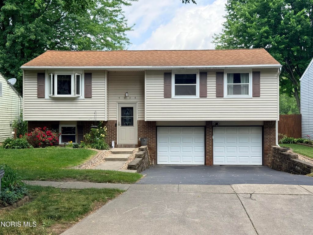 5034 Kitchener Drive, Toledo, OH 43615