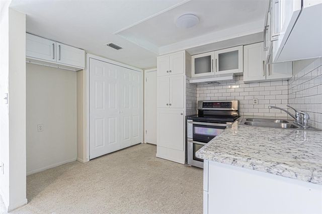 3301 BRIAR CLIFF DRIVE, Holiday, FL 34691