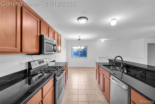 25865 Eastridge Court, New Baltimore, MI 48051