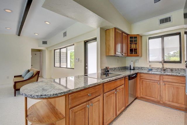 64 SW 9th Avenue, Boca Raton, FL 33486