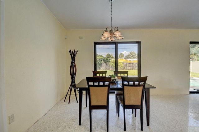 64 SW 9th Avenue, Boca Raton, FL 33486