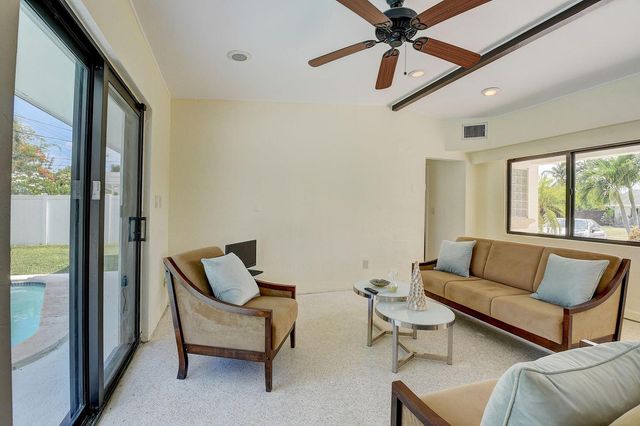 64 SW 9th Avenue, Boca Raton, FL 33486