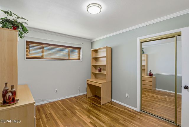 5847 BEAUMONT Place, El Paso, TX 79912