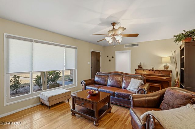 5847 BEAUMONT Place, El Paso, TX 79912