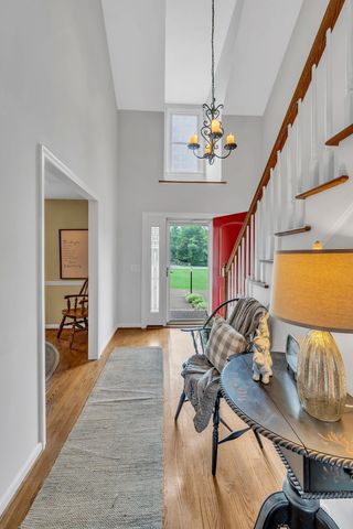 2712 Long Hollow Pike, Hendersonville, TN 37075