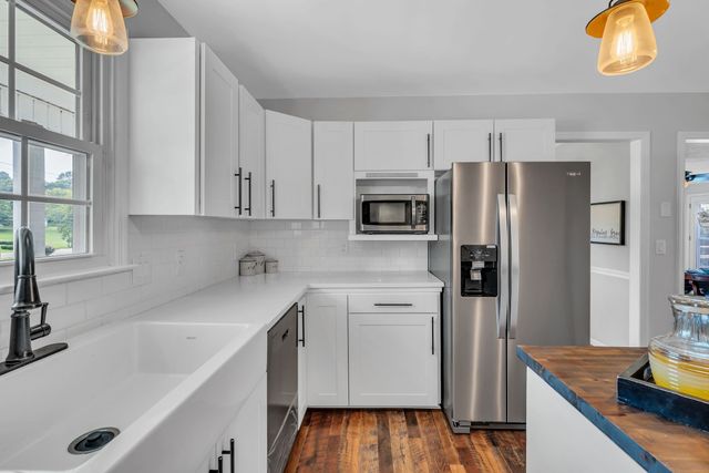 2712 Long Hollow Pike, Hendersonville, TN 37075