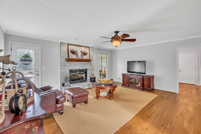 2712 Long Hollow Pike, Hendersonville, TN 37075