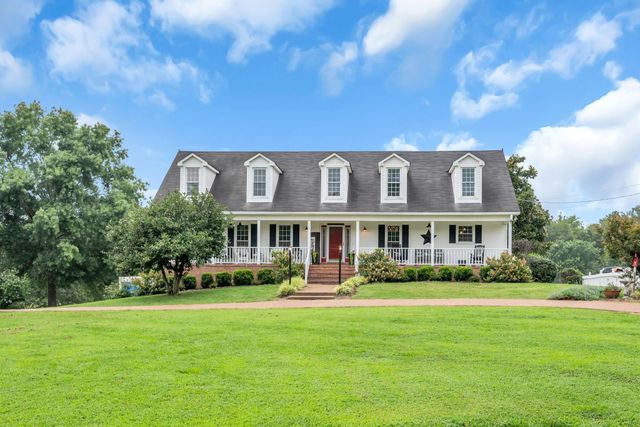 2712 Long Hollow Pike, Hendersonville, TN 37075