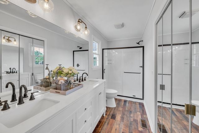 2712 Long Hollow Pike, Hendersonville, TN 37075