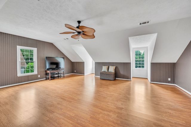 2712 Long Hollow Pike, Hendersonville, TN 37075