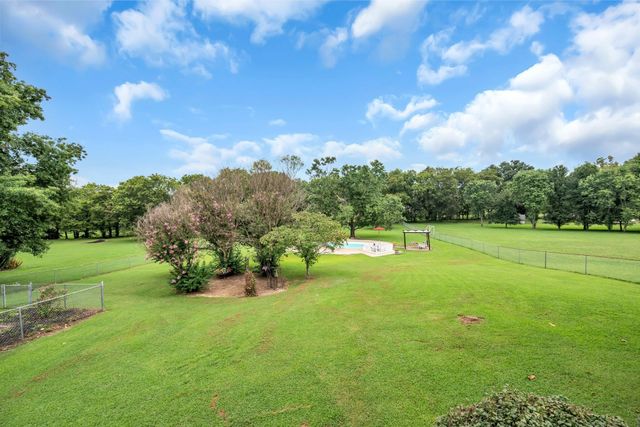 2712 Long Hollow Pike, Hendersonville, TN 37075