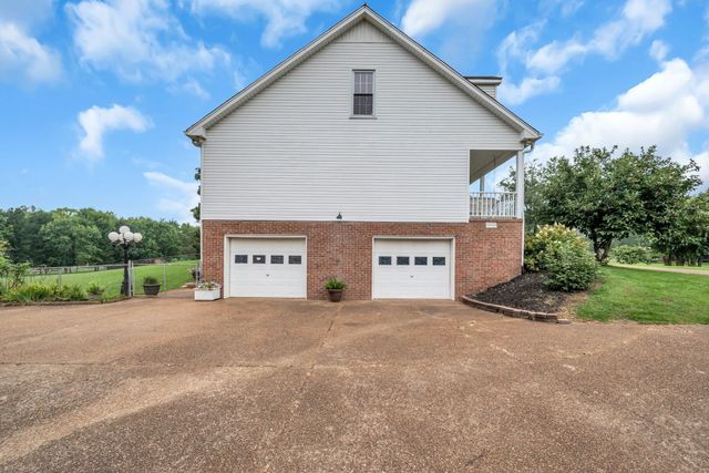 2712 Long Hollow Pike, Hendersonville, TN 37075