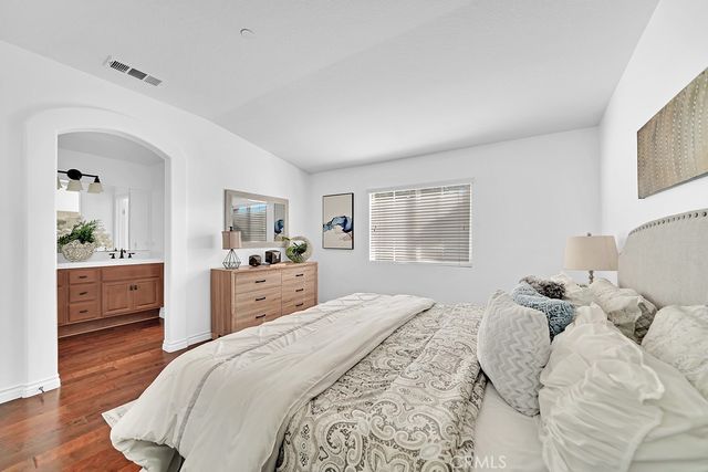 32 League, Irvine, CA 92602