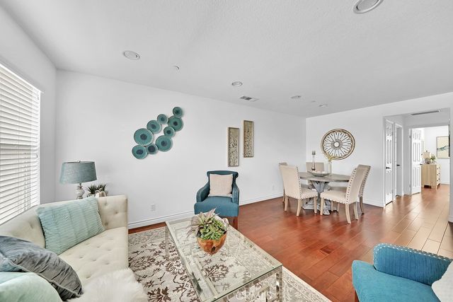 32 League, Irvine, CA 92602