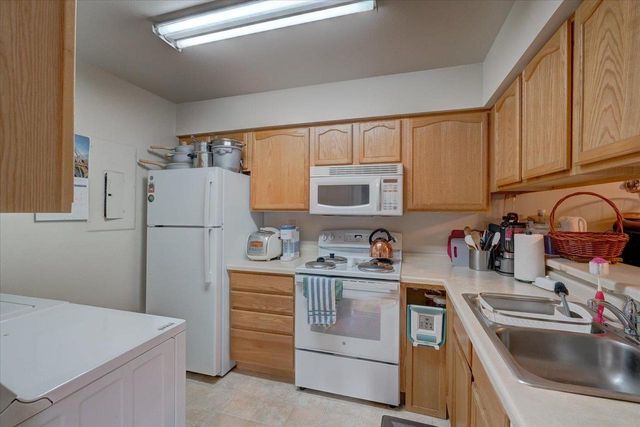 1403 Whispering Pines Way, Fitchburg, WI 53713