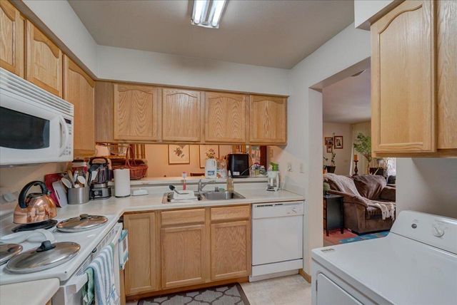 1403 Whispering Pines Way, Fitchburg, WI 53713